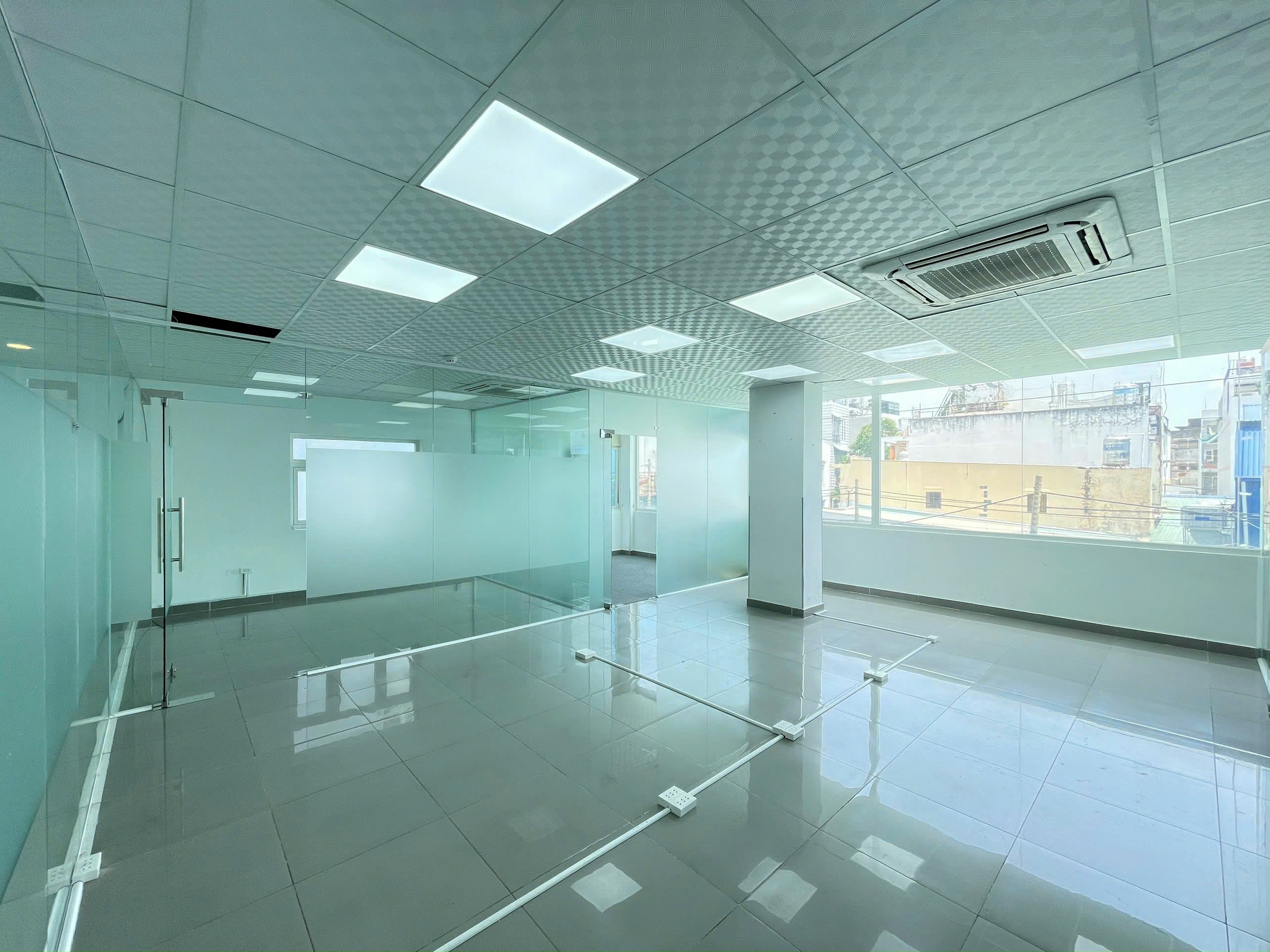 Cho thuê sàn văn phòng 80m2, Quận Phú Nhuận, giá tốt!